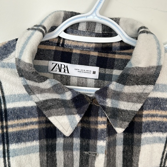 Zara short vest - Picture 2 of 2